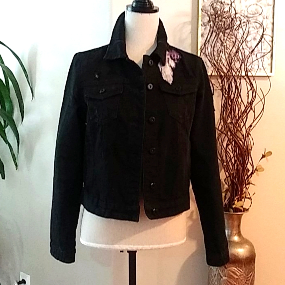 Black Jean Jacket - Picture 3 of 11